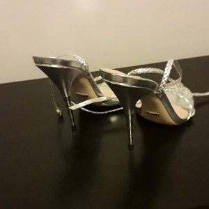 Silver gucci shoes